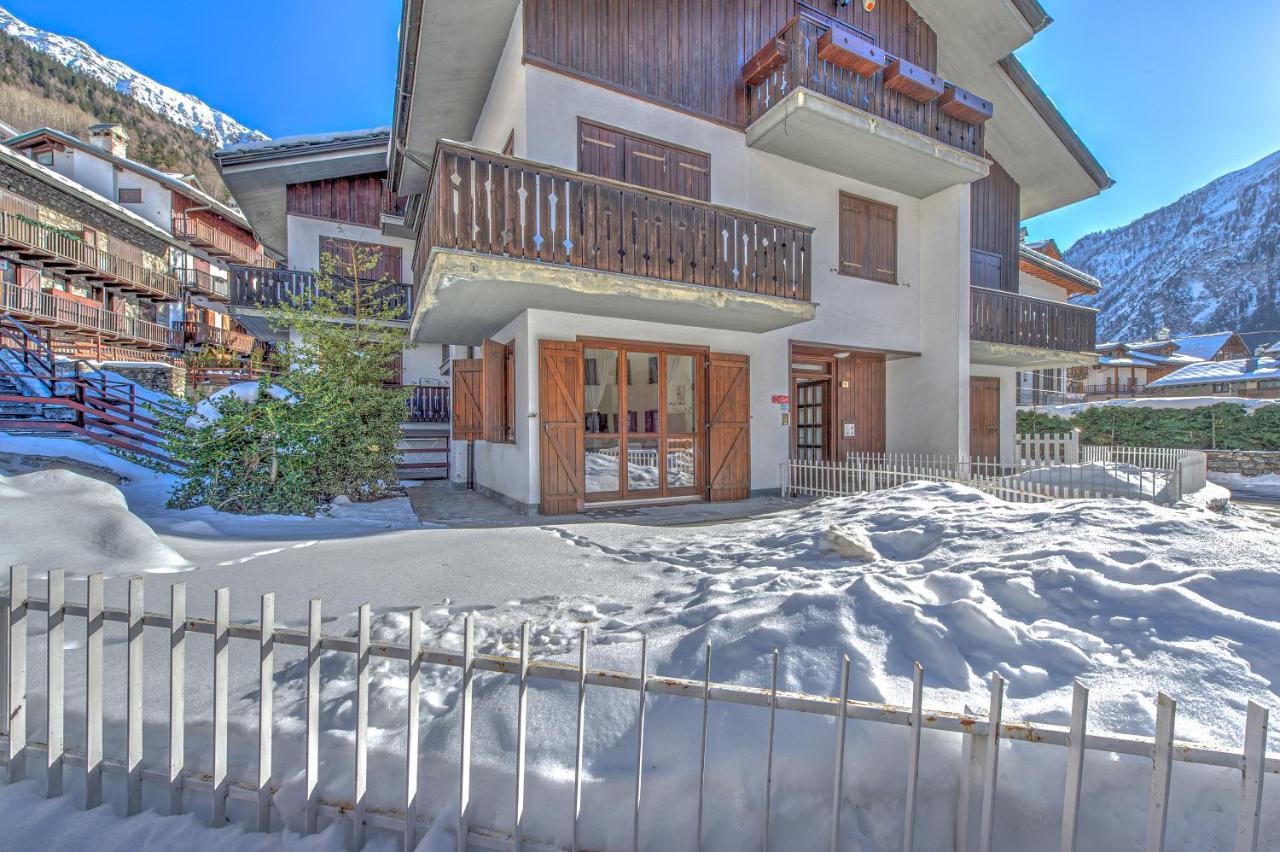 Casa Julie - Accogliente Rifugio Nella Quiete - Cour 0157 Apartment Courmayeur Exterior photo
